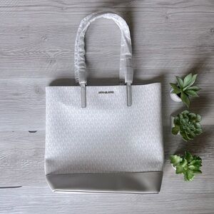 MICHAEL KORS kelli large two-tone logo tote bag NWT